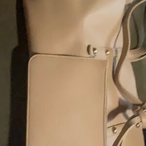 2 piece tote and wristlets set